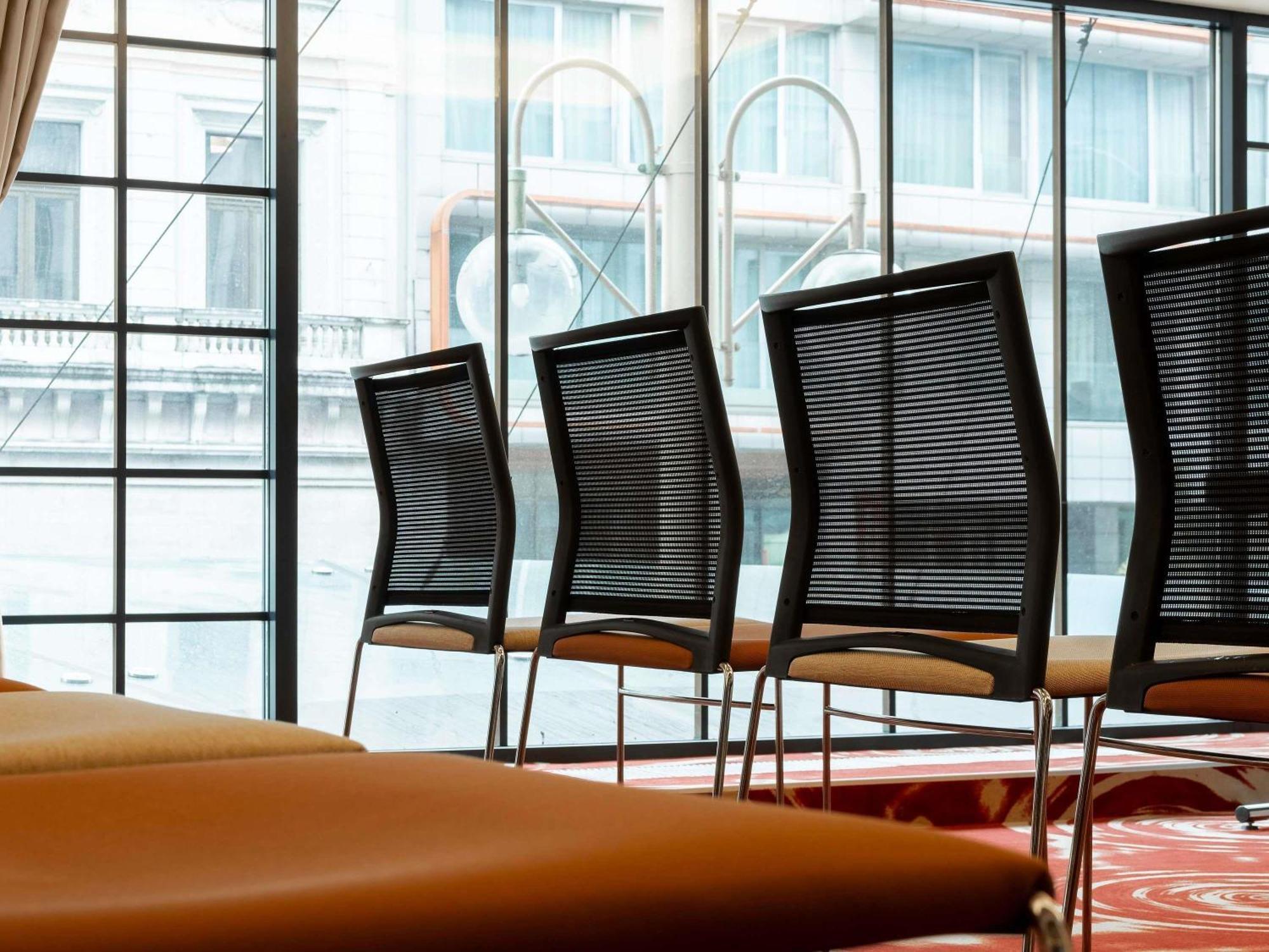 Moevenpick Centre Hotel 4*